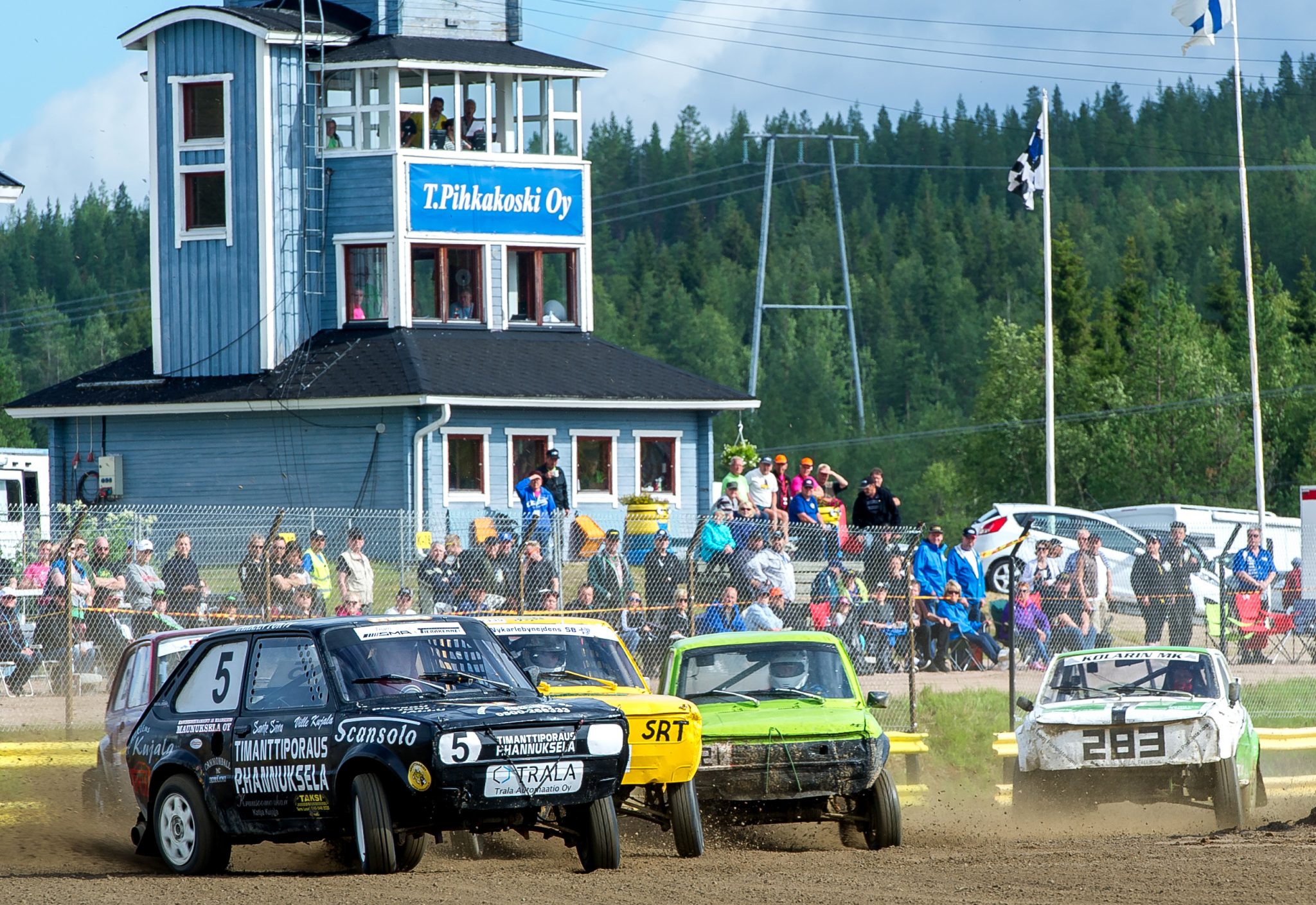 Poikkinainti jokkis-luokan ajot Pellon Ritavaarassa heinäkuussa - Travel  Pello - Lappi, Suomi